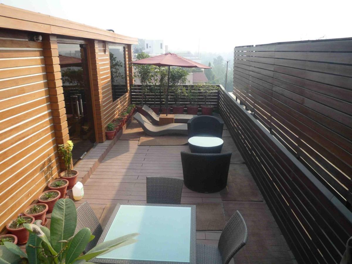 Udman Hotel Panchshila Park Új-Delhi Kültér fotó