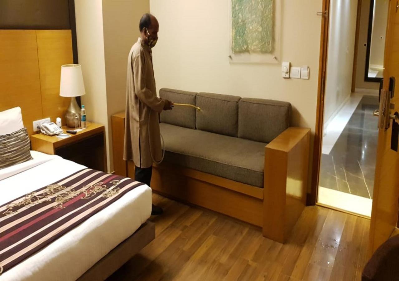Udman Hotel Panchshila Park Új-Delhi Kültér fotó