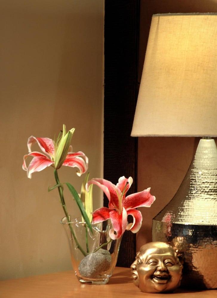 Udman Hotel Panchshila Park Új-Delhi Kültér fotó