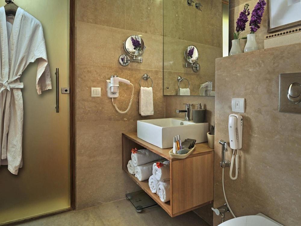 Udman Hotel Panchshila Park Új-Delhi Kültér fotó